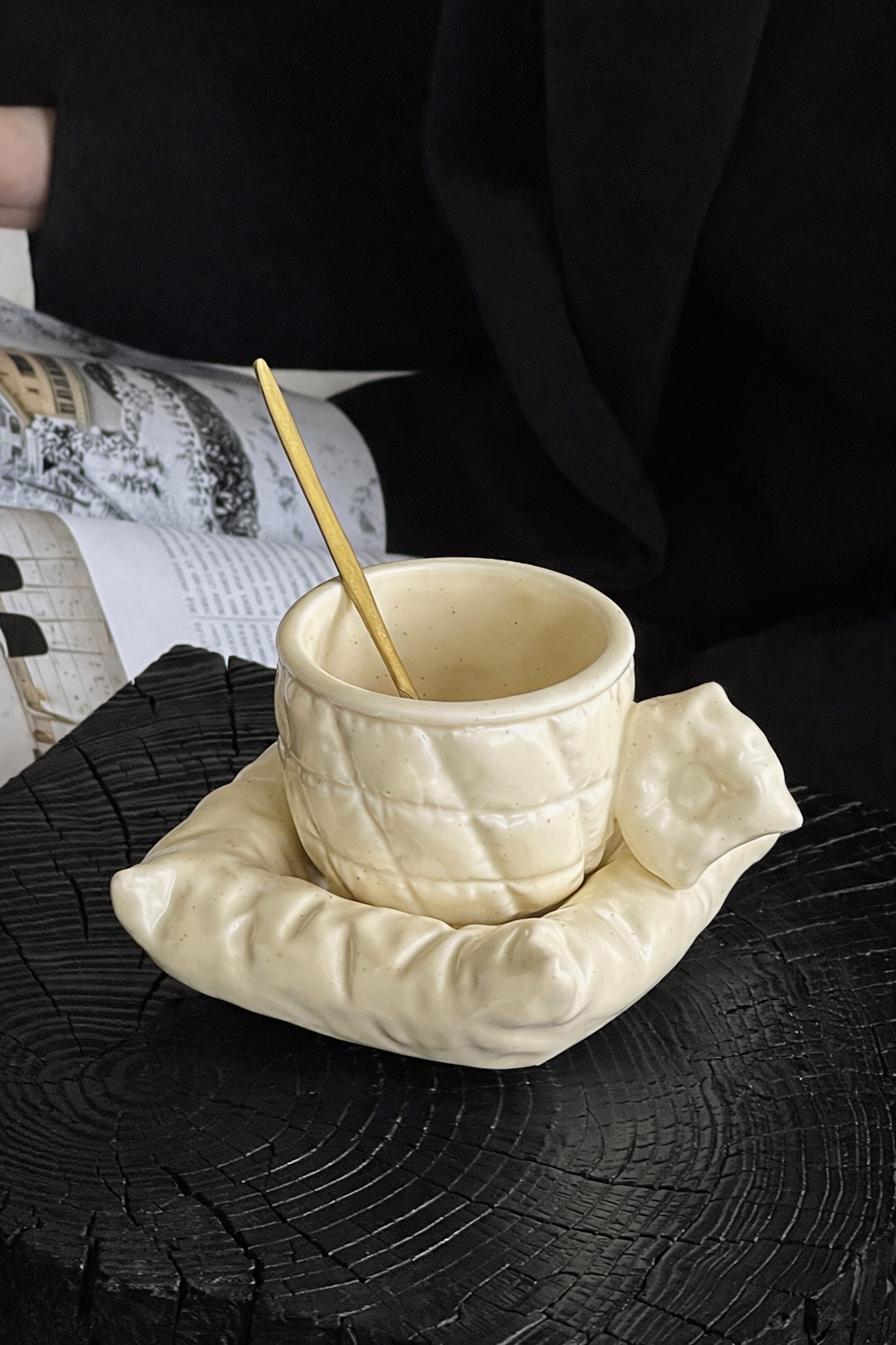 Embossed Bunny Ceramic Breakfast Mug - 450ML